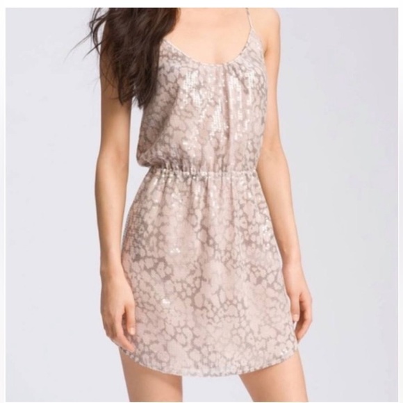 Rebecca Taylor Dresses & Skirts - Short flirty fun Rebecca Taylor sequined party dress
